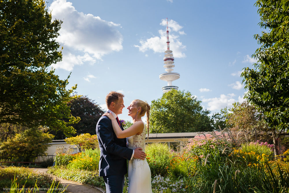 Hochzeit von Boris und Natalie, Brautpaarshooting in Planten und Blomen in Hamburg / Vitaly Nosov & Nikita Kret - Hochzeitsfotografie